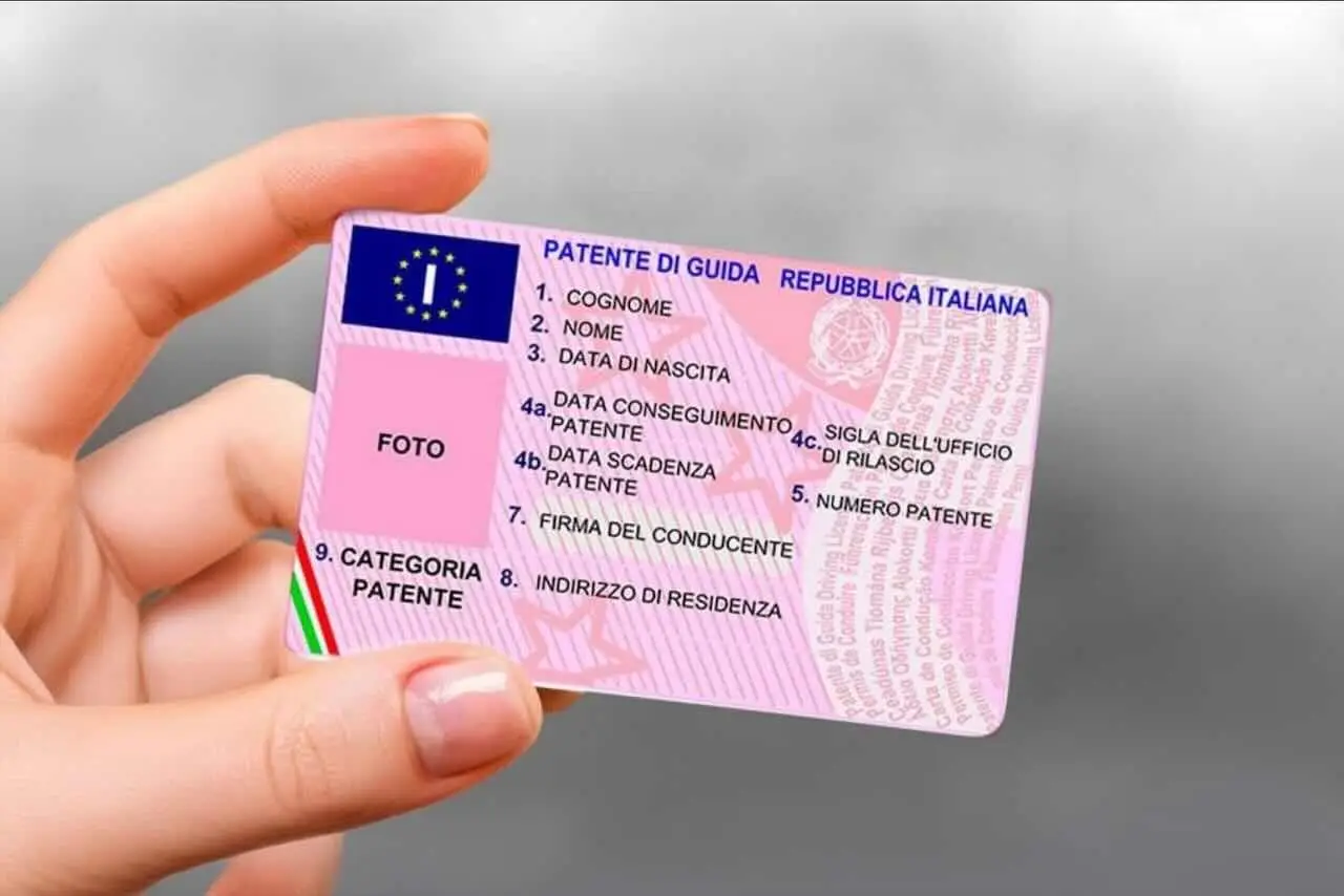 Patente over: le nuove regole sui controlli (e le possibili eccezioni da conoscere) Patente over: le nuove regole sui controlli (e le possibili eccezioni da conoscere)