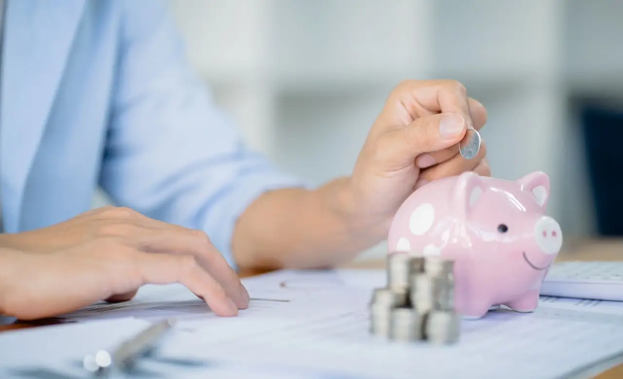 Conto risparmio vincolato: come funziona e perché sempre più persone lo scelgono per gestire i propri risparmi