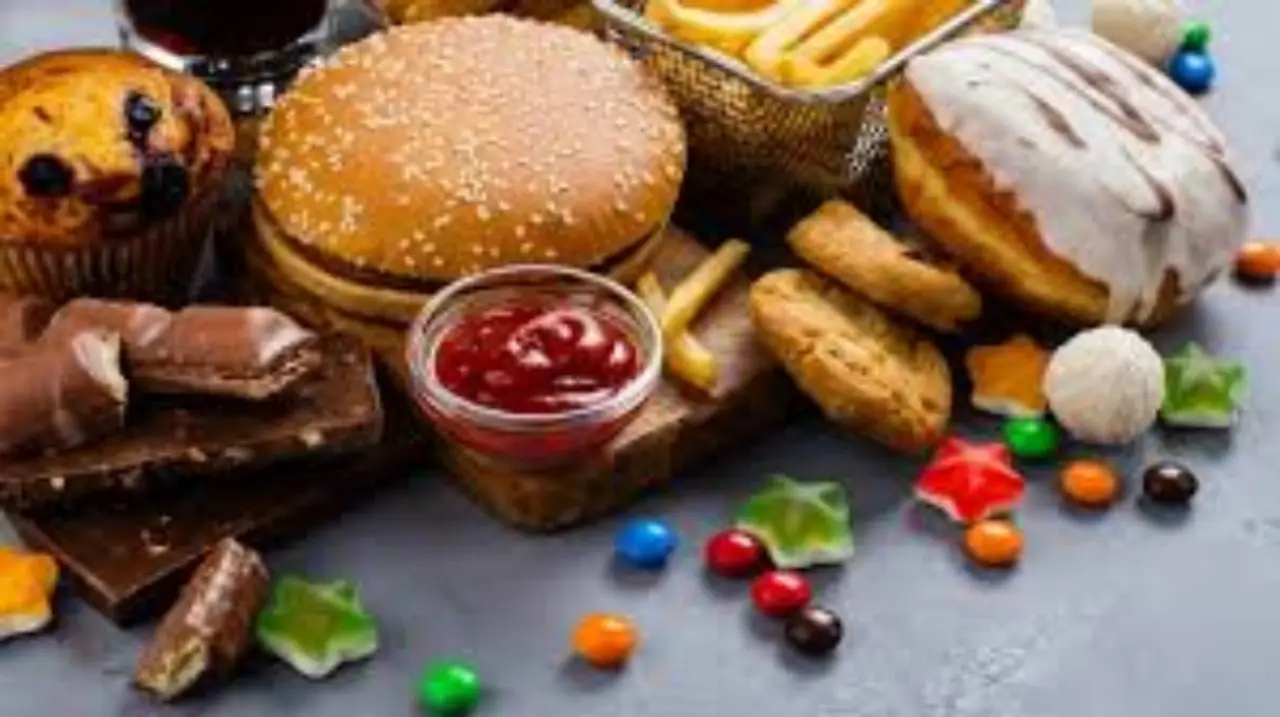 Soffri di digestione lenta? Scopri i cibi che peggiorano il sonno dopo cena Soffri di digestione lenta? Scopri i cibi che peggiorano il sonno dopo cena