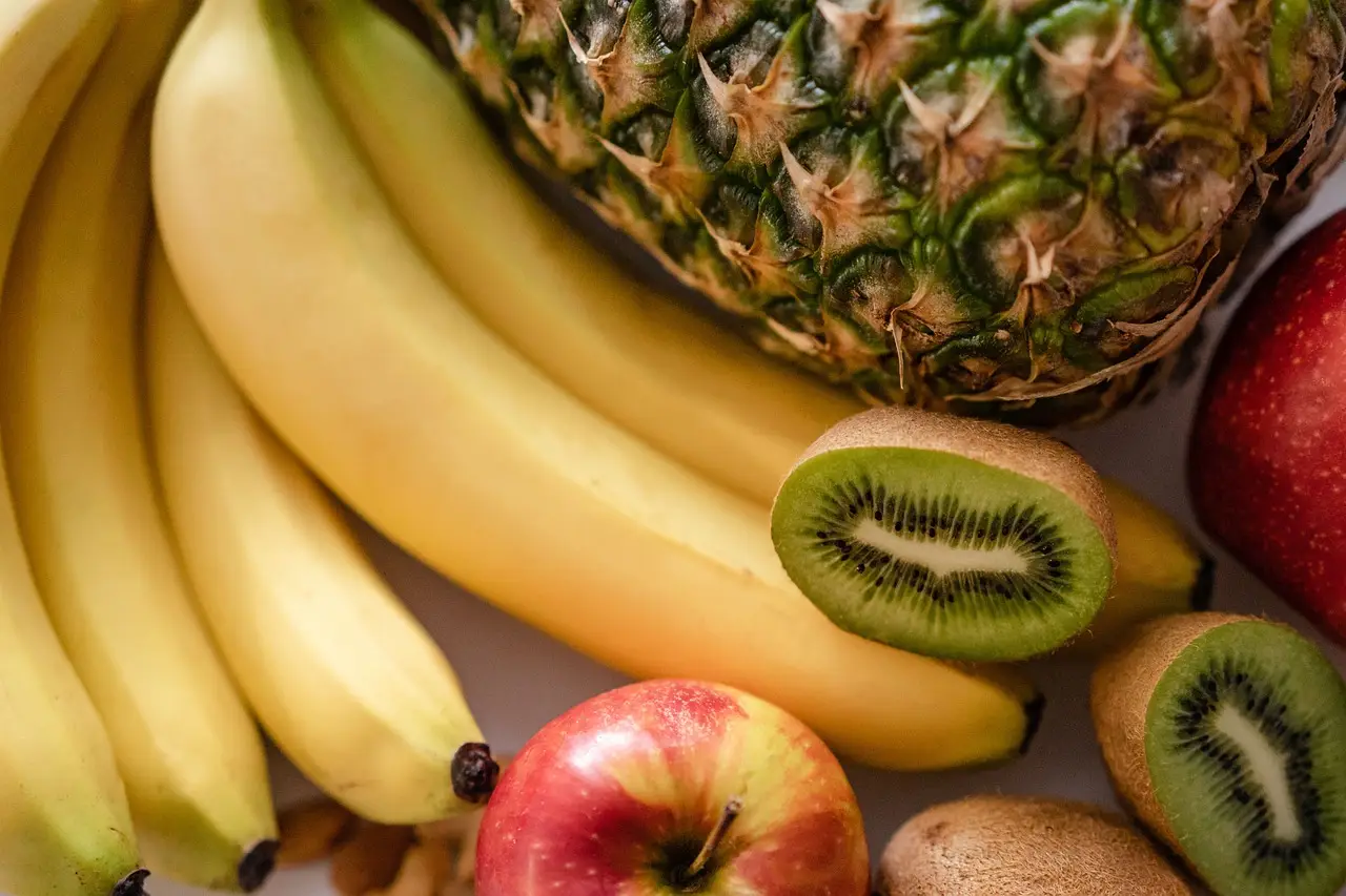Sostituire lo snack serale con questa frutta riduce gonfiore e disturbi notturni Sostituire lo snack serale con questa frutta riduce gonfiore e disturbi notturni