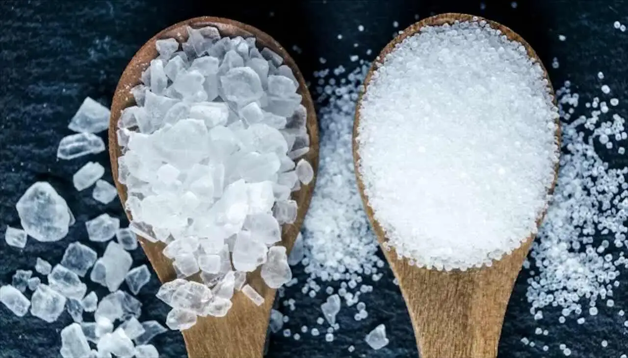 Scopri come eliminare l’umidità in bagno usando solo sale grosso e carta assorbente Scopri come eliminare l’umidità in bagno usando solo sale grosso e carta assorbente