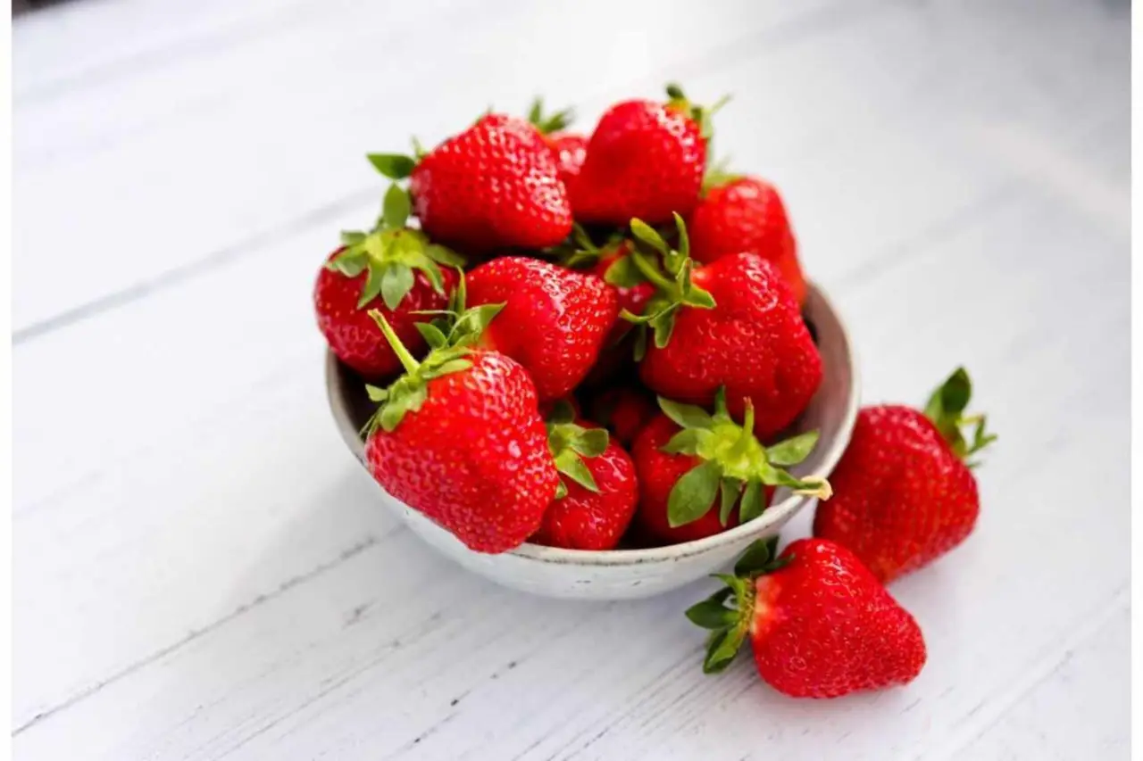 Scopri il trucco per conservare fragole fresche più a lungo senza frigorifero Scopri il trucco per conservare fragole fresche più a lungo senza frigorifero