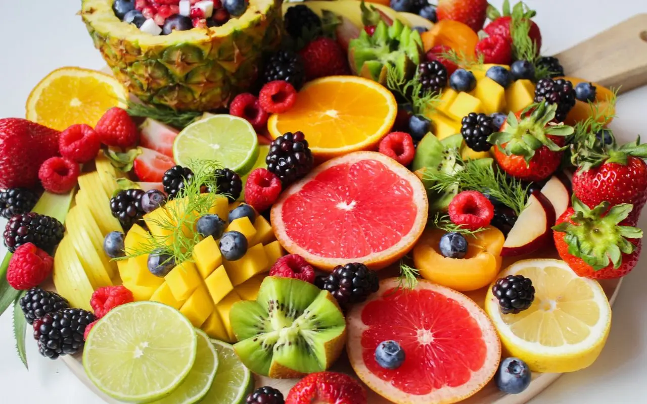 Vuoi migliorare il benessere digestivo? Ecco la frutta ideale da avere sempre in casa Vuoi migliorare il benessere digestivo? Ecco la frutta ideale da avere sempre in casa
